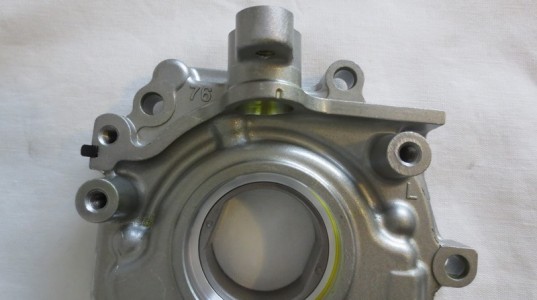 Genuine OEM Subaru Oil Pump w/ Seal & O-Ring Impreza Forester EJ255 EJ253